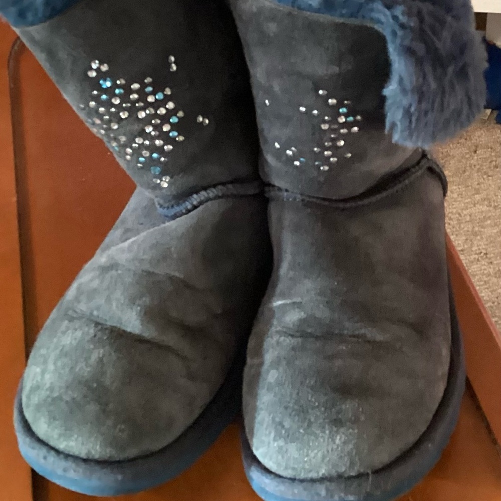 Women's Blue Suede Boots with Rhinestones. Some Of The Rhinestones Are Missing.